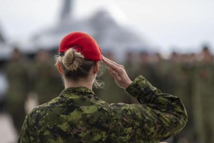 Description: Canadian Armed Forces members, members of the French Army, Romanian Air Force and guests from the United States Army attend a Remembrance Day ceremony at the Mihail Kogalniceanu (MK) Air Base in Romania, November 11, 2022 during Operation REASSURANCE. Photo credit: Corporal Eric Chaput, Canadian Armed Forces
